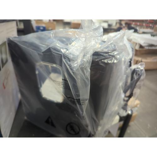 Color Black Insignia™ - 6-Sheet Crosscut Shredder - Black