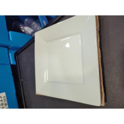 Elegant White Simply Squared Dinner Plates Set - 9.5 (5Pc) - Perfect for Parties & Events