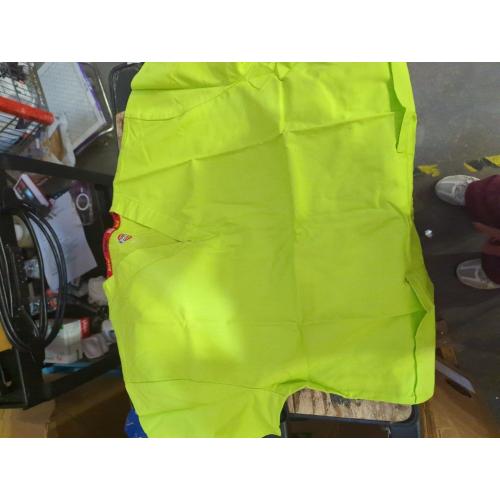 Size M..Men's Scrub Top