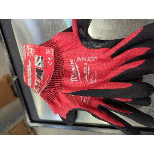 Milwaukee Electric - CUT LEVEL 4 NITRILE DIPPED GLOVES - 9L