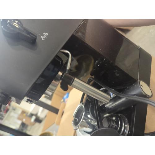 Color Black De'Longhi - Stilosa 15 Bar Pump Espresso Machine - Black and Stainless