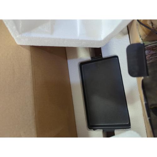 Aroma Swap & Flip Waffle Maker, New