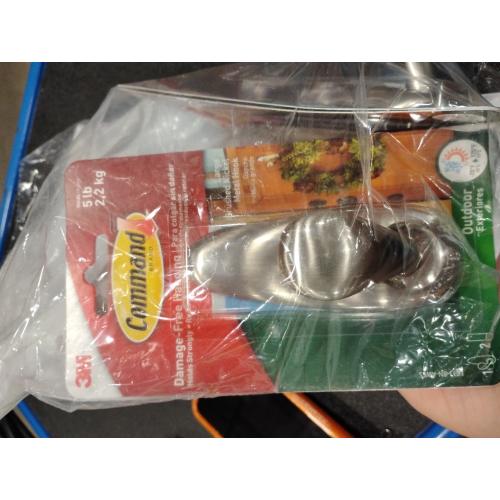 3M Command 1.62 in. L Brushed Nickel Metal Large Hook 5 lb. cap. 4 pack