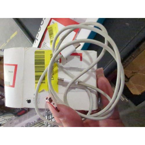 Apple USB-C to Lightning Cable (2 m)