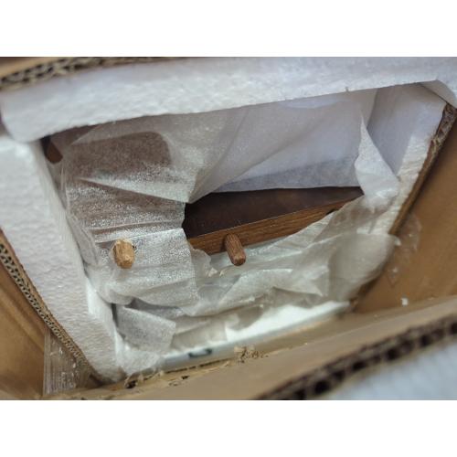 READ DESCRIP Modus Furniture Totes Curved King Headboard and Side Rails