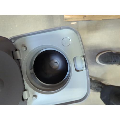 SAMSUNG Jet 75 Complete Cordless Stick Vacuum Cleaner w/ Clean Station, Removable Battery, Lightweight, Powerful Cleaning for Hardwood Floors, Carpets, Area Rugs, VS20T7551P5/AA, Silver