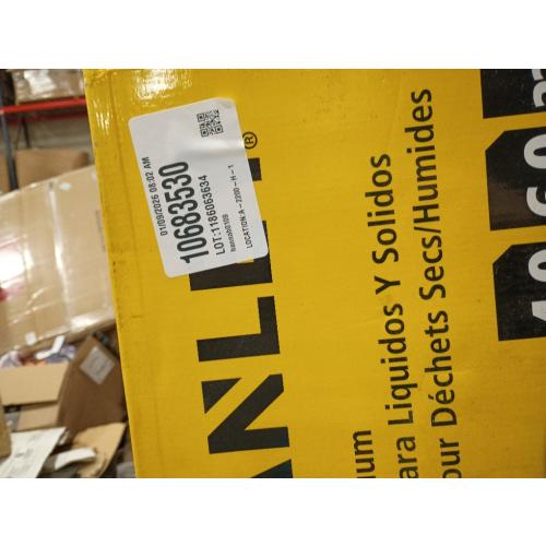 Stanley - SL18116P 6 Gallon wet/dry vacuum - black