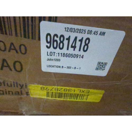 Size king Color White Belo Upholstered Platform Bed