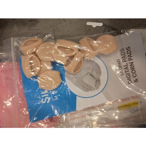 Blulu 10 Pieces Toe Tubes 0.98 Inches Cushion Tube Corn Pads for Toes Sleeves Soft Gel Protectors for Cushions Corns Blisters Calluses 3 Size(Skin Color,Medium Size)