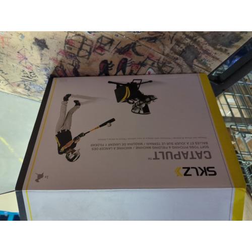 SKLZ Catapult Soft Toss Pitching Machine and Quickster Vault Net Bundle - Improve Your Batting and Fielding Skills with This Comprehensive Training Kit