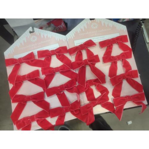 Cupcakes and Cashmere 16pc Red Bows