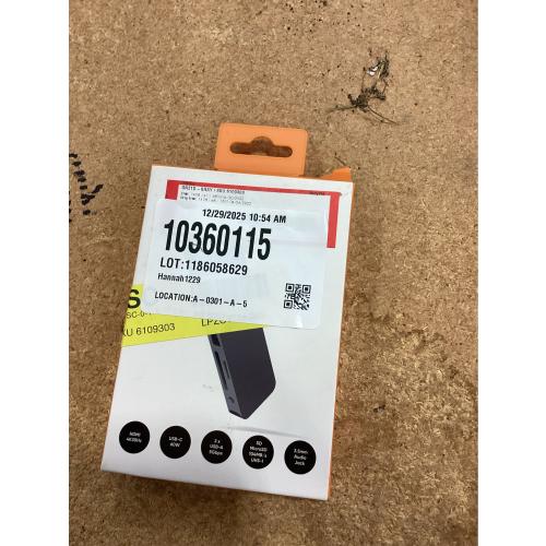 Sanho HyperDrive 7-in-1 Hub for MacBook and USB-c Devices - Space Gray - All