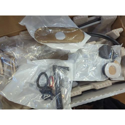 Delta Nicoli Brushed Gold Bathroom Faucet 1 Hole, Single Hole Bathroom Sink Faucet for Vanity, Push-Pop Drain Assembly, Champagne Bronze 15849LF-CZ