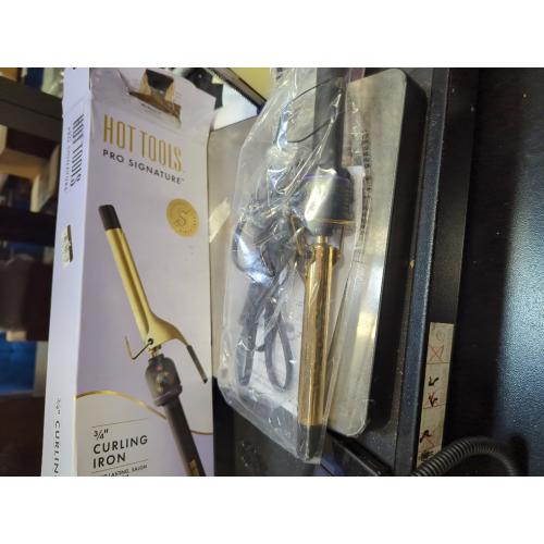 HOT TOOLS (2018 MODEL) Pro Artist 24K Gold Curling Iron | Long Lasting, Defined Curls (3/4 in)