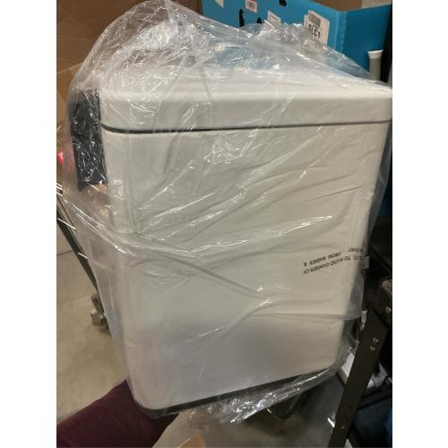 Cesun Bathroom Trash Can with Lid, 2.6 Gallon Small Bathroom Garbage Can Soft Close, Stainless Steel Waste Basket with Step Pedal for Bedroom, Laundry Room, Living Room, Home Office, Toilet, RV, White