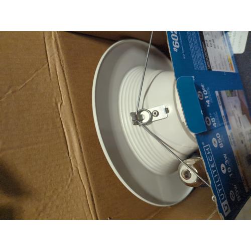 Utilitech white 5-in or 6-in 850 -Lumens Warm White Round Dimmable LED Wet rated Recessed Downlight