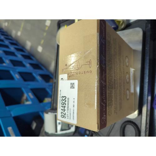 2 Pack Silver Gusto Nostro Stainless Steel Wine Glass - Cute, Unbreakable Wine Glasses for Travel, Camping and Pool - Fancy, Unique and Cool Portable Metal Wine Glass for Outdoor Events, Picnics (Set of 2)