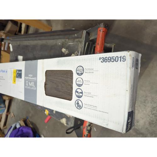 Style Selections Brunette Oak 7-in Wide x 5-mm Thick Waterproof Interlocking Luxury Vinyl Plank Flooring (23.36-sq ft)