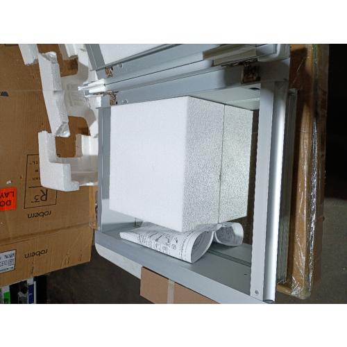 Robern R3 16-in x 20.125-in Surface Mirrored Rectangle Medicine Cabinet