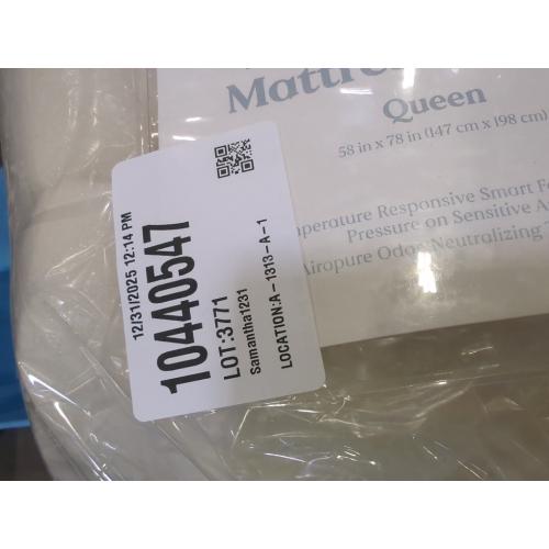 Nestwell 1.5-Inch Memory Foam Queen Mattress Topper in Neutral