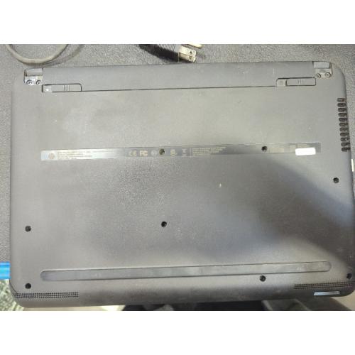 HP Notebook - 14-an012nr With Charger