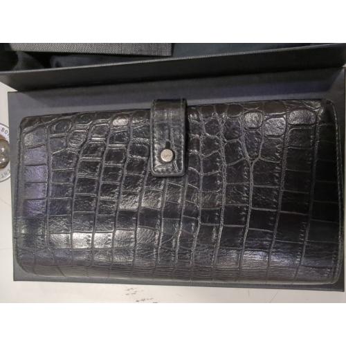 Calfskin Crocodile Embossed Sac De Jour Supple Continental Wallet Black