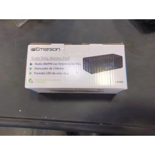 Emerson AM/FM Dual Alarm Clock Radio with 0.6 Blue LED Display, 4-Level dimmer, and Wake to Radio/Buzzer Alarm, Black - CK2023