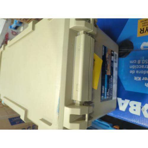 Project Source Medium 15.1 -Gallons ( 60 -Quarts ) Khaki Yellow/Solid Heavy Duty Stackable Tote with Latching Lid