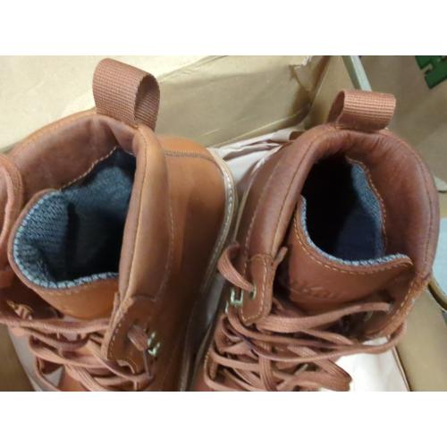 OluKai KilaKila Coconut Husk Mens 10.5