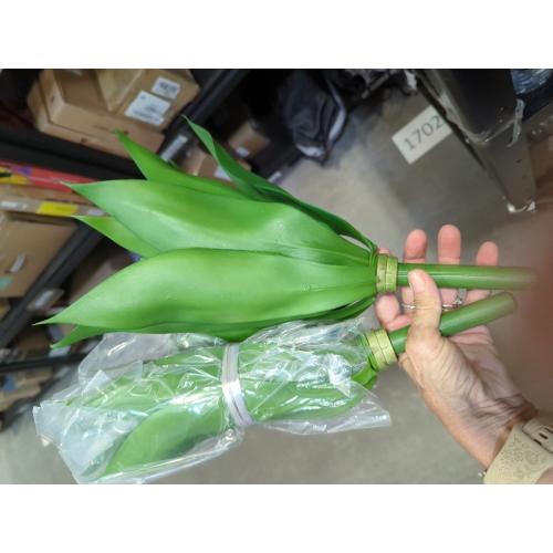 Artificial Agave Plants, UV Resistant Fake Agave Planters for Indoor and Outdoor Decorating Artificial Plants for Outdoors Fake Plants (2Pack, 12.6) Green