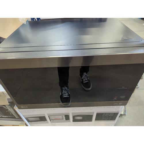 LG Microwave Oven Smart Inverter 1.5 CU.FT / 1200W