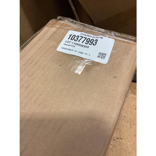 National Tree Company Crestwood Spruce 9-Foot Pre-Lit Garland with Clear Lights