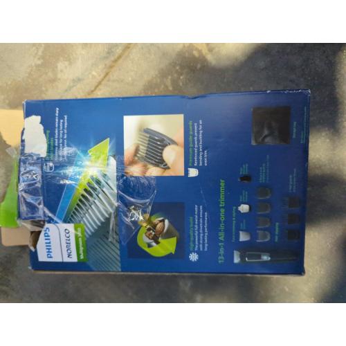 Philips Norelco MG3750/60 Multigroom 3000 Trimmer
