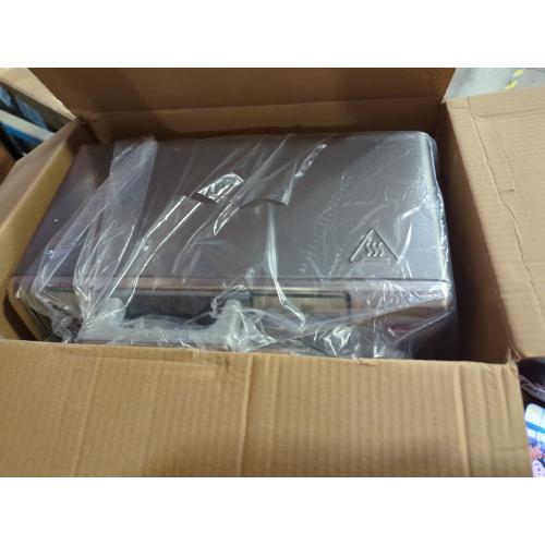 BLACK DECKER Crisp ‘N Bake Air Fry 4-Slice Toaster Oven, Silver & Black, TO1787SS