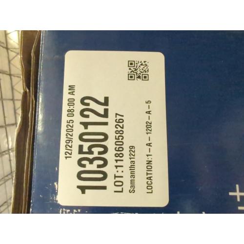 Insignia™ - 10-Sheet Crosscut Paper/CD Shredder - Black