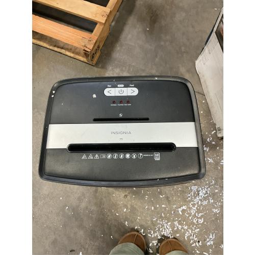 Insignia™ - 10-Sheet Microcut Shredder - Black