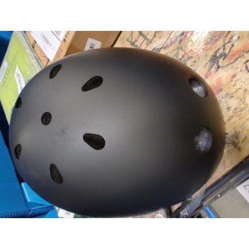 Skateboard Helmet Impact Resistance Ventilation for Youth & Adults