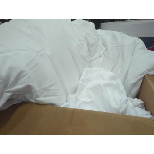 Set of 4 Size Large Color  white comforter blanket 2 pillow cases and 1  sheet