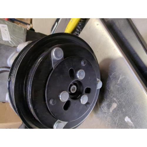 AC A/C Compressor with Clutch for Ford F-150 6 Cyl 4.2L 1997 1998 1999 2000 2001 2002 2003 2004 2005 2006 CO 101510C