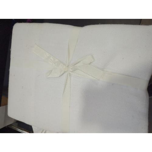 Laura Ashley Esme Tablecloth White 60 x 84 Seats 6-8 People