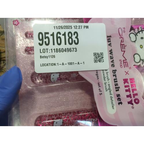 The Crème Shop 5-Pc. Hello Kitty Luv Wave Brush Set - White