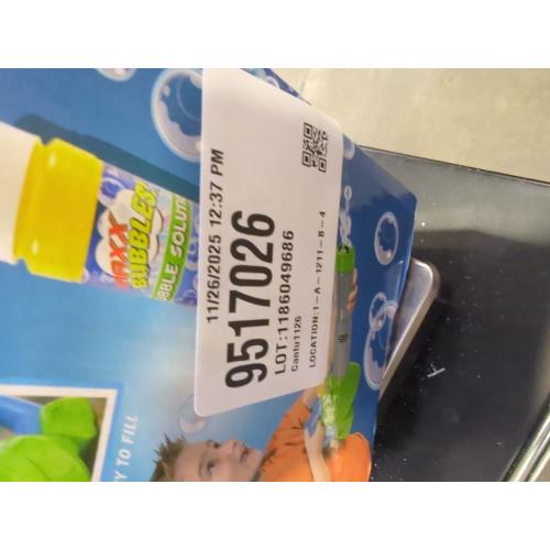 Maxx Bubbles Toy Bubble Leaf Blower with Non Toxic Refill Solution, Sturdy Plastic, Bubble Toys for Boys and Girls, Outdoor Summer Fun for Kids and Toddlers, 3