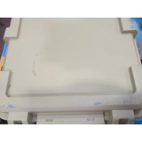 Project Source Medium 15.1 -Gallons ( 60 -Quarts ) Khaki Yellow/Solid Heavy Duty Stackable Tote with Latching Lid