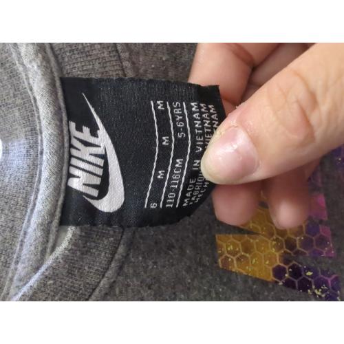 Size medium Nike Boys' Sportswear HBR Club Fleece Sweatshirt