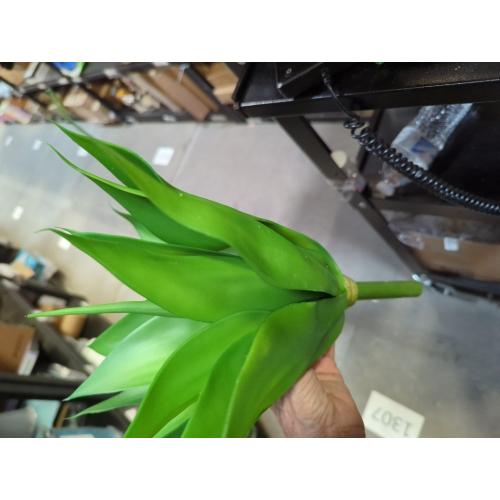 Artificial Agave Plants, UV Resistant Fake Agave Planters for Indoor and Outdoor Decorating Artificial Plants for Outdoors Fake Plants (2Pack, 12.6) Green