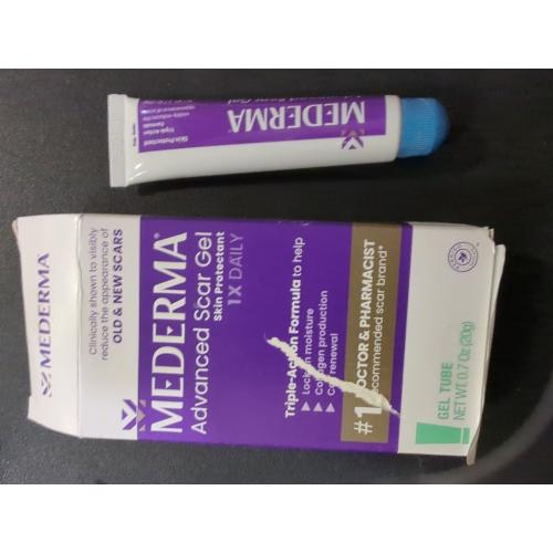 Mederma Advanced Scar Gel, Treats Old and New Scars, Reduces the Appearance of Scars from Acne, Stitches, Burns and More, 0.70oz (20g)