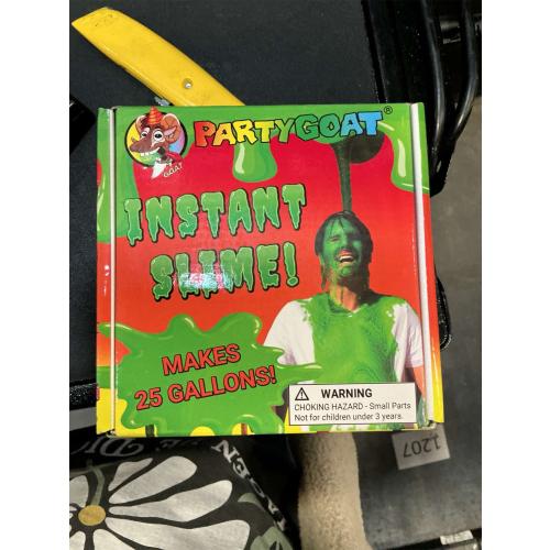 PARTY GOAT Instant Green Slime Powder. Bulk Slime Kit. 25 Gallons. Mix with Water to Make Large Buckets to Pour on People or Fill a Kids Pool