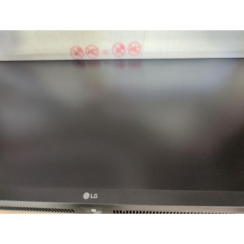 LG 29WP60G-B UltraWide Monitor 29 21:9 FHD (2560 x 1080) IPS Display, sRGB 99% Color Gamut, HDR 10, USB Type-C Connectivity, 3-Side Virtually Borderless Display - Black