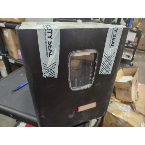 Insignia™ - 6-Sheet Crosscut Shredder - Black