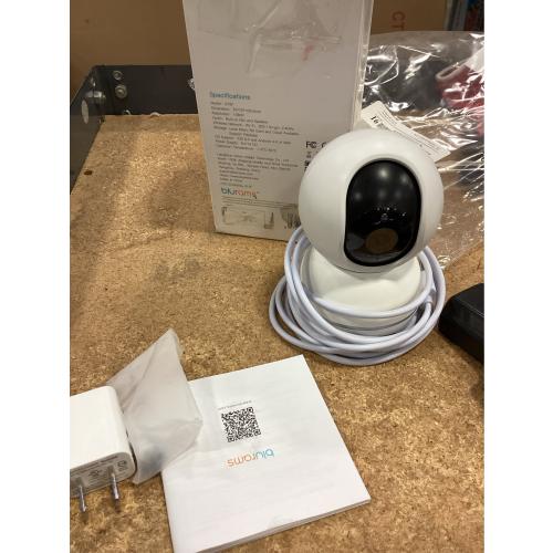 Blurams digital camera